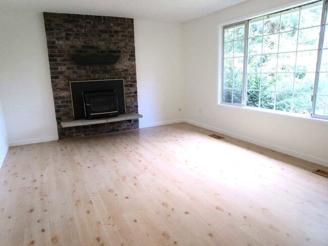 Photo - Lovely 3 Bedroom 1 Bath Home in Gig Harbor