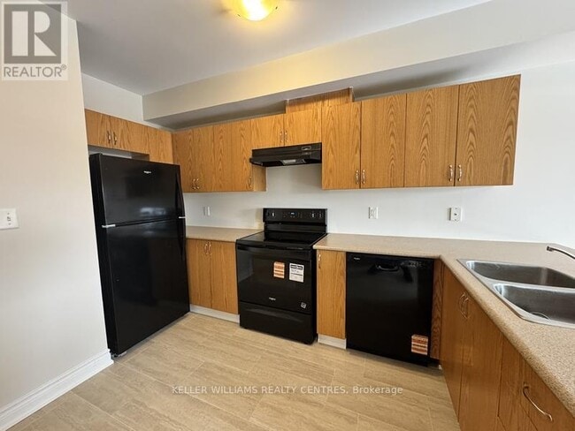 Photo - 175 Stanley St.