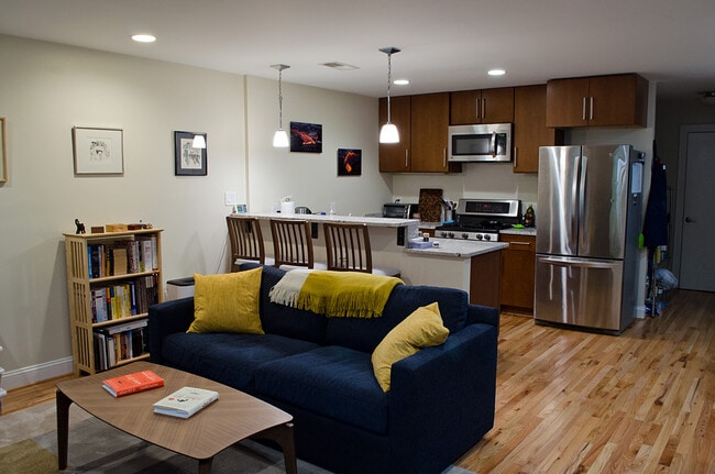 Building Photo - 3547 10th St NW Unit B