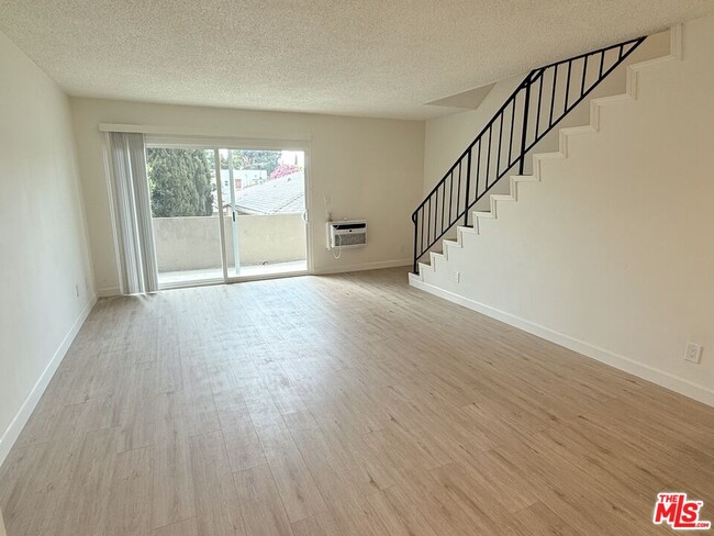 Photo - 10840 Camarillo St Unit 9