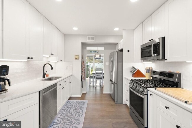 Photo - 7393 Colton Ln