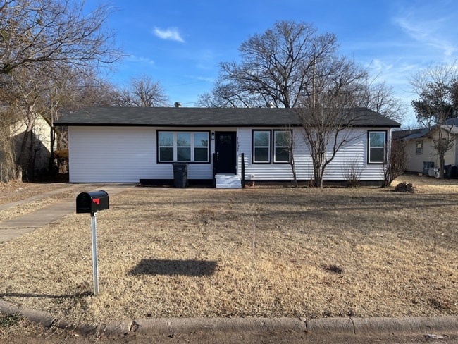 Photo - 1632 Best Blvd Casa