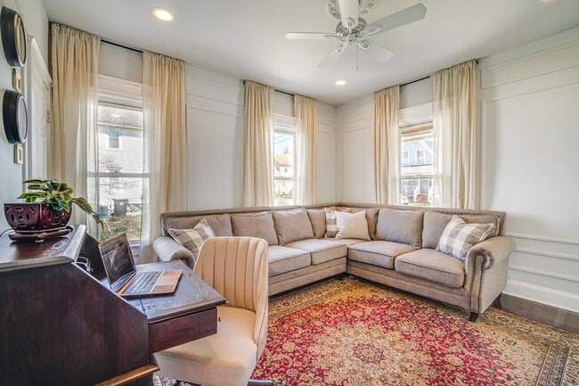 Photo - 6127 Longwood Ave Unidad SI ID1299825P