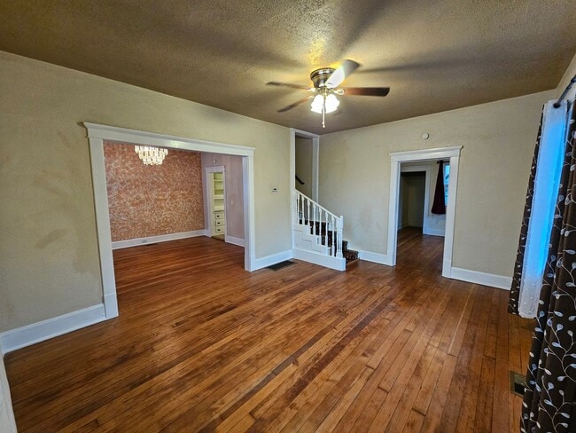 Photo - N Madelia St Unit 1226 N Madelia St