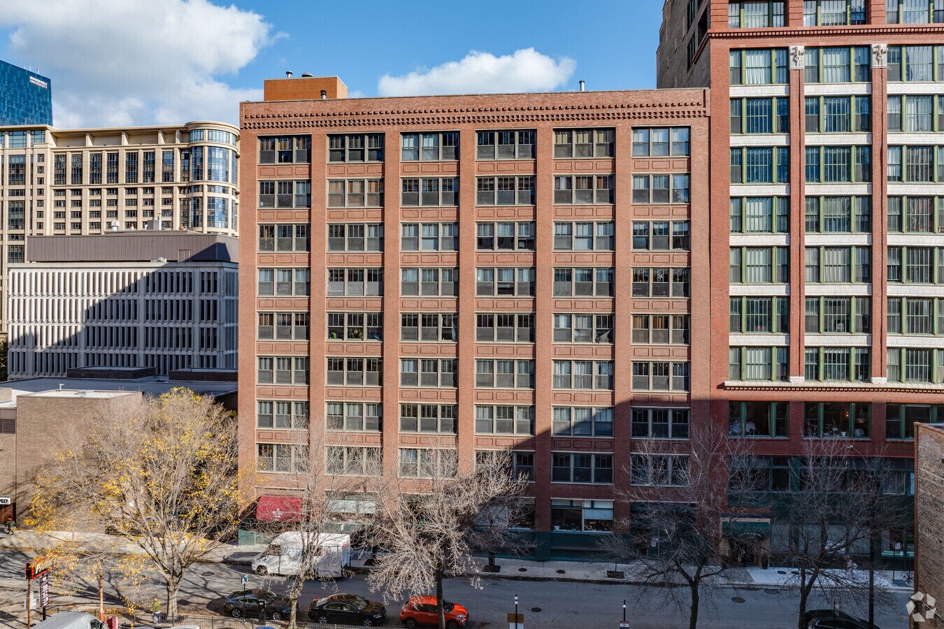 621 S Plymouth Ct - The Moser Building