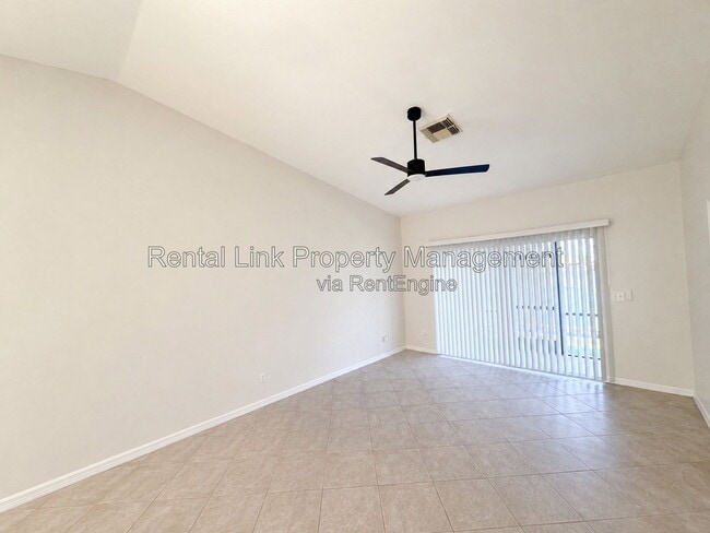 Photo - 320 SW 3rd Pl Unit 3