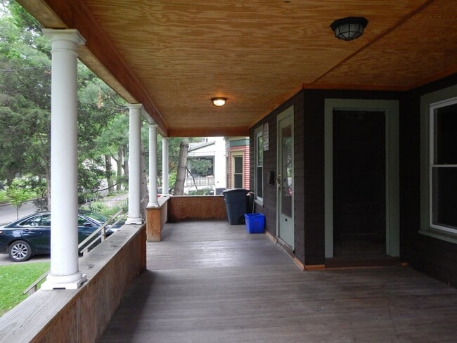 Photo - 113 Concord Pl