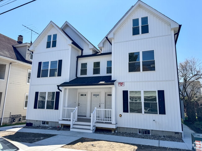 Building Photo - 123 Princeton St Rental