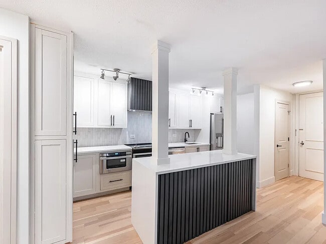 Photo - 1339 N Dearborn St Unit 2B