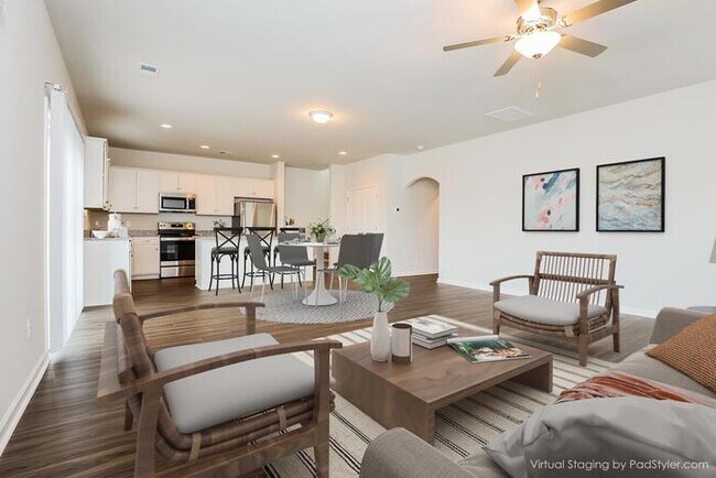 Photo - 105 Percheron Dr