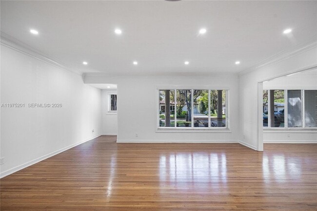 Photo - 1235 Algardi Ave