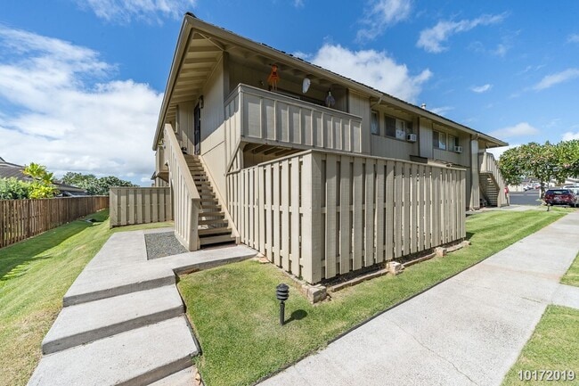 Building Photo - Waipio Gentry 2BR/1BA Ground-Floor Corner Unit with Large Lanai, A/C & Parking