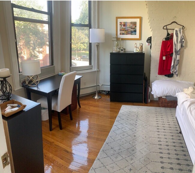 Photo - 427 Shawmut Ave