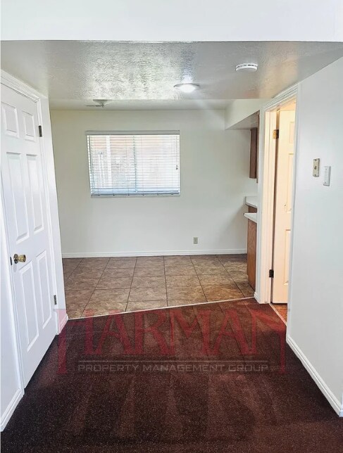 Photo - 699 600 W
