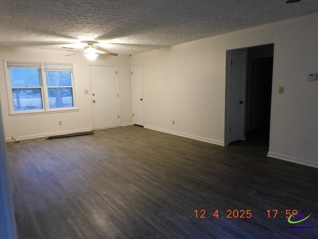 Photo - 1003 Greenwood Dr