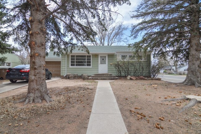 Building Photo - 1502 E Steele St Unit HOUSE