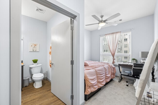 D1 4BR, 4BA - 1,421SF - Bedroom
