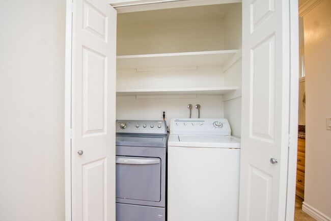 Photo - Sunny and Bright 3 Bedroom End Unit in Yorktown Villas Neighborhood