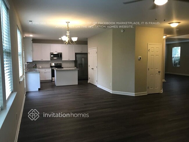 20 W Smoketree Ct