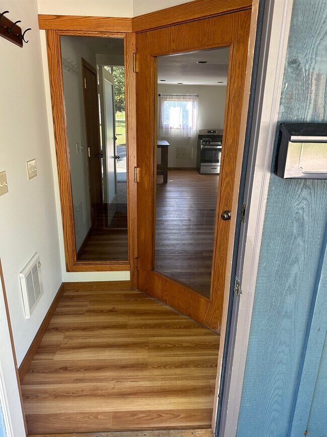 8283 N Riley Rd Apartment Verona, WI