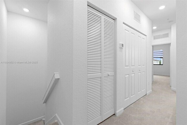 Photo - 15983 SW 2nd Dr