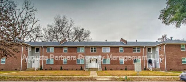 Building Photo - 112 3rd St Unit E