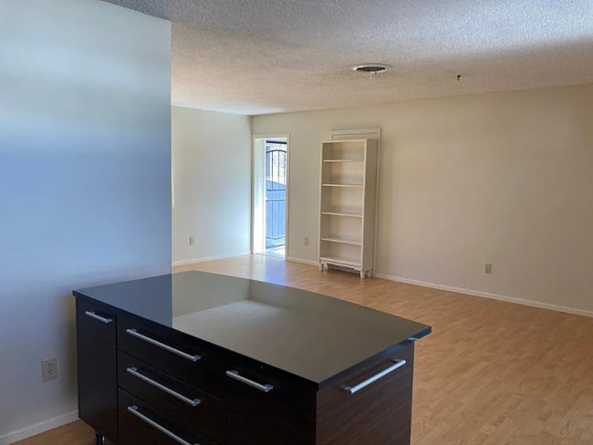 Photo - 401 Arnold St