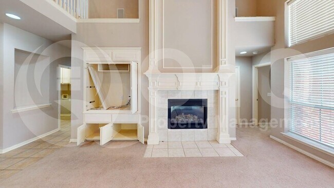 Photo - 8601 Spectrum Dr
