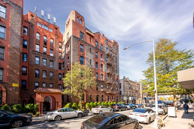 Photo - 3100 Brighton 3rd