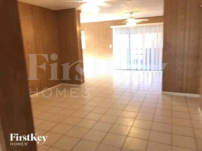 Photo - 2316 Colby Ln