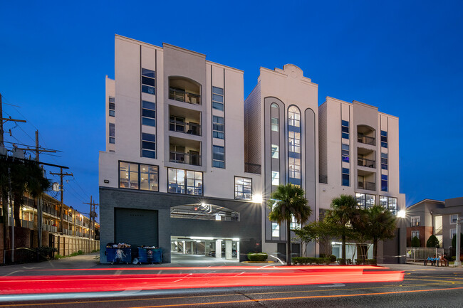 Building Photo - Altitude Baton Rouge Rental
