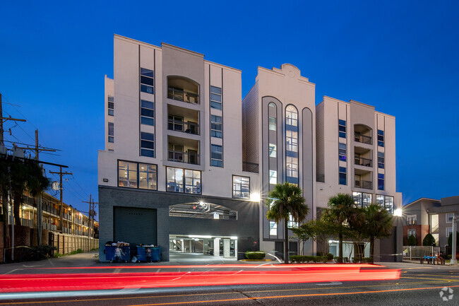 Building Photo - Altitude Baton Rouge Rental