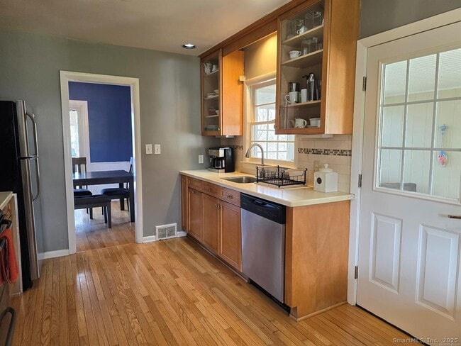 Photo - 856 Shagbark Dr