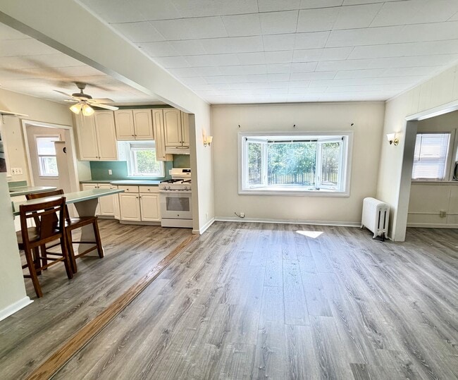 Photo - 815 Miller Ln