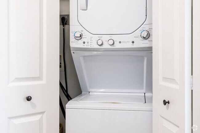 The Boston 2BR, 1BA -900SF - Laundry