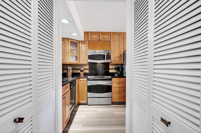 Photo - 270 Captains Walk