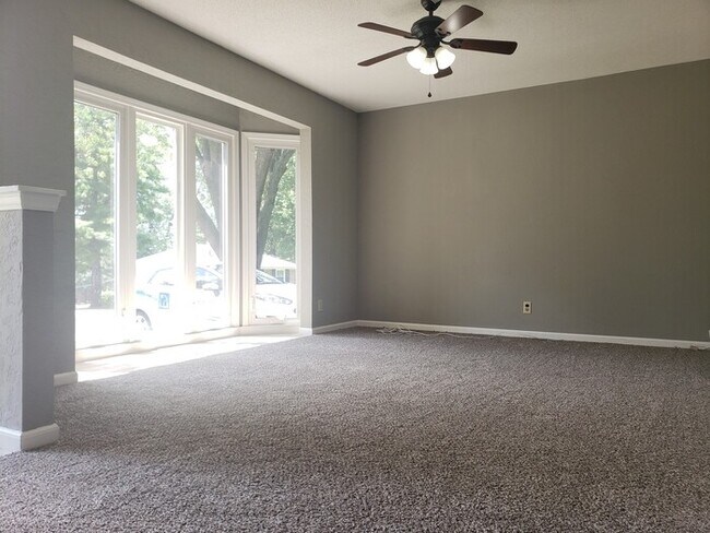 Photo - Remodeled Raytown Home-Available NOW!!
