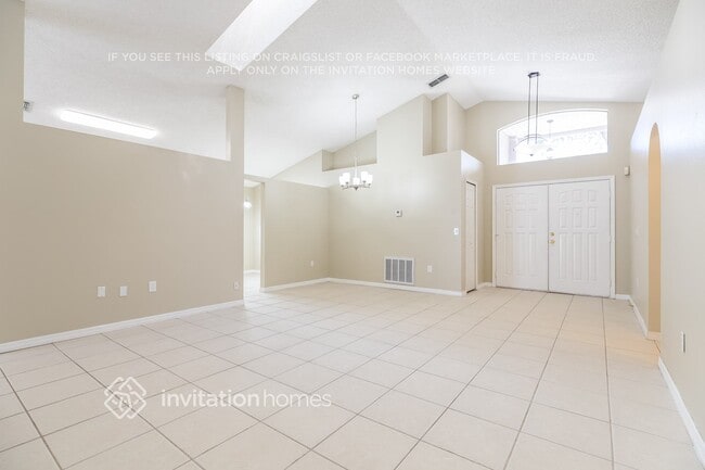 Photo - 2848 Crofton Way