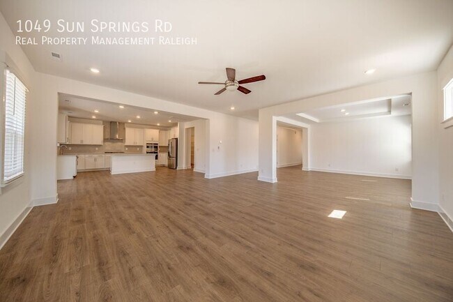 Photo - 1049 Sun Spgs Rd