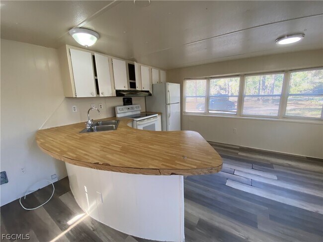 Photo - 7535 McDaniel Dr