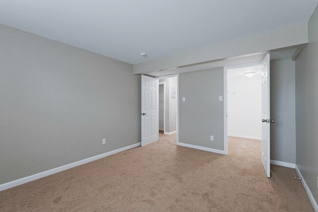 Bedroom - Crossing at Northpointe Apartments