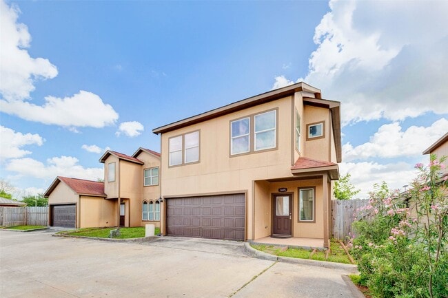 Building Photo - 8605 Beviamo St