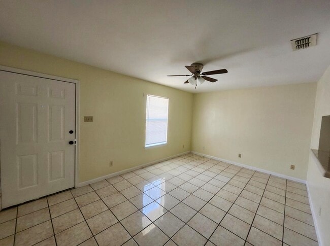 Photo - 3005 Reynolds St Unit 1