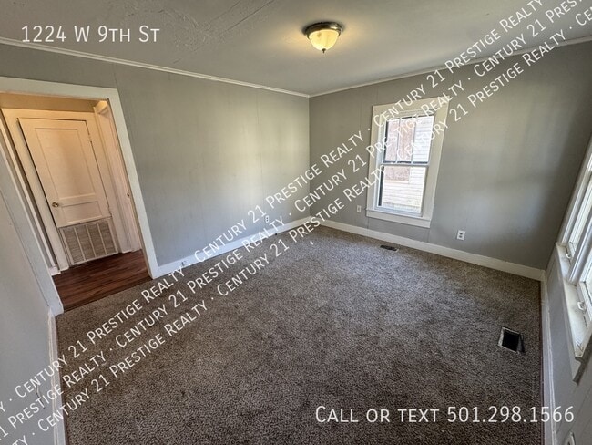 Photo - 1224 W 9th St