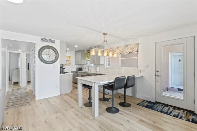 Photo - 1910 Gulf Shore Blvd N Unit 104