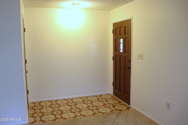 Building Photo - 517 Phillip Dr