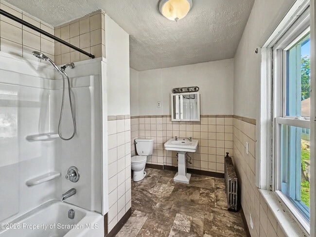 Photo - 1315 Farr St