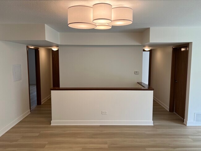 2416 W Foster Ave Unit 1N