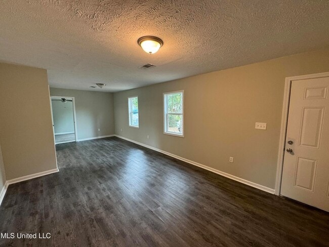 Photo - 742 Montclair Pl