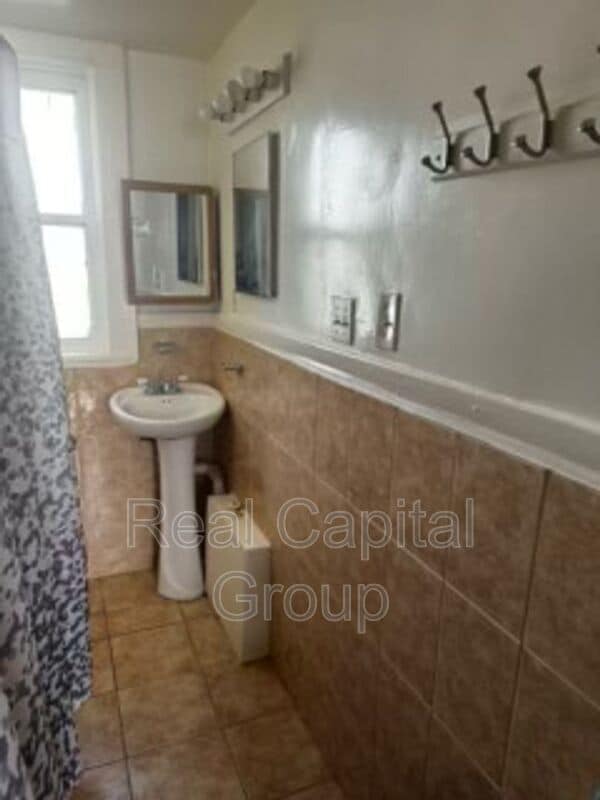 Photo - 1326 3rd Ave Unidad 1326